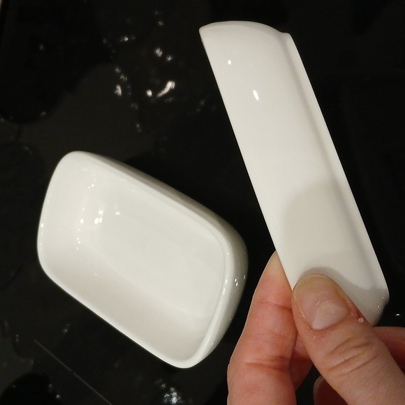Set Of 2 Porcelain Dishes - Picture 3 of 3